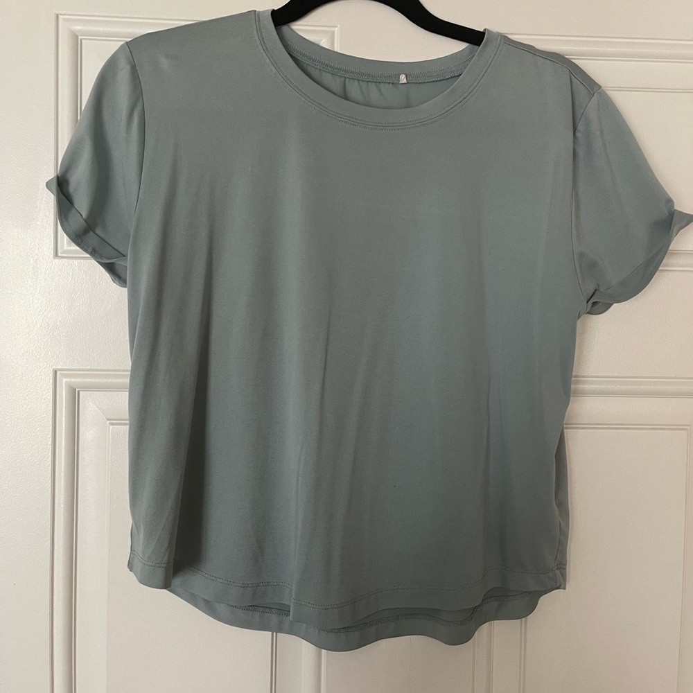 Me To We Essentials Muted green/teal Short sleeve